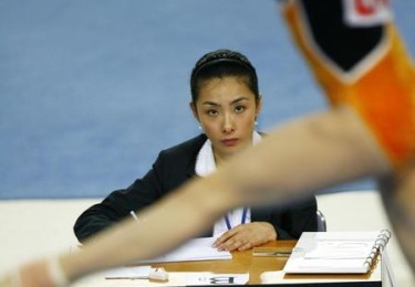 华体会体育全新视角：解析体育赛事中从裁判判罚到技术回放的全过程及其对比赛公正性的保障